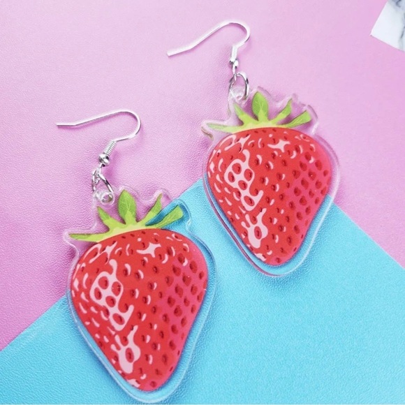 Berry Sweet Summer Earrings - Dazzling Strawberry Dangles!🍓✨ NWT Summertime Fun - Picture 4 of 5